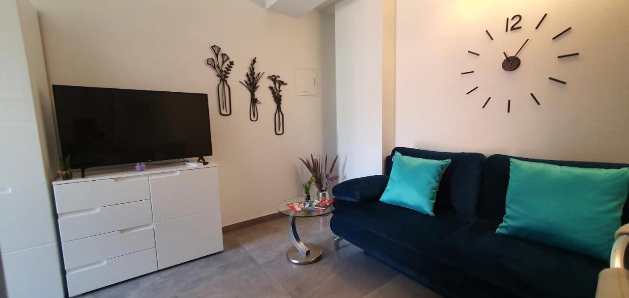 Juli No 2 Apartment Porec Bagian luar foto